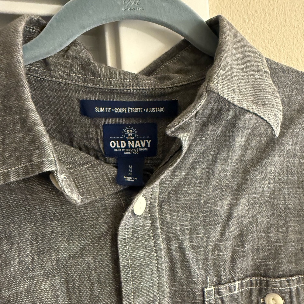 Old Navy Gray Button-Up Shirt bundle. Size Medium - Picture 4 of 12
